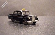 ww2-0149-02-mb-180-taxi-80proz-schmaler-grill-085120-dscf4256.jpg